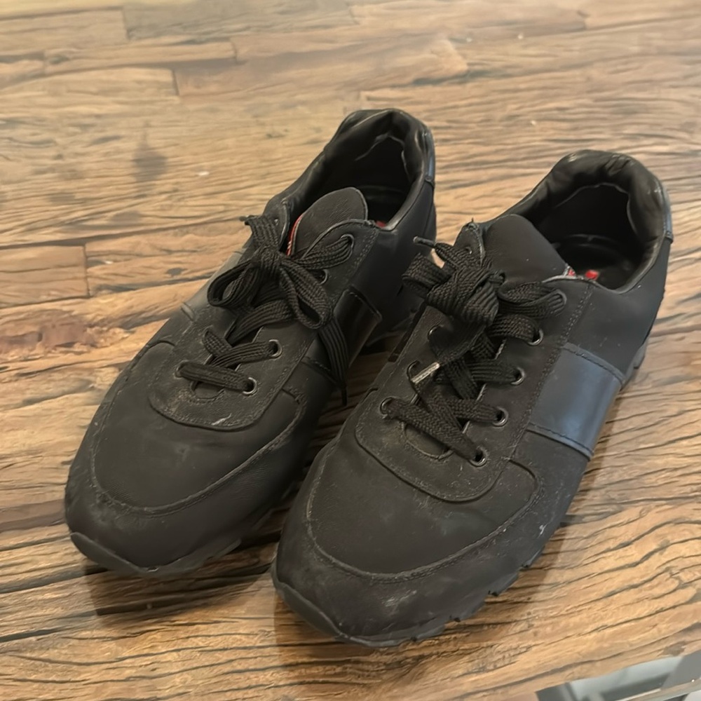 Prada men sneakers. Very good condition size 9 1/2 men’s